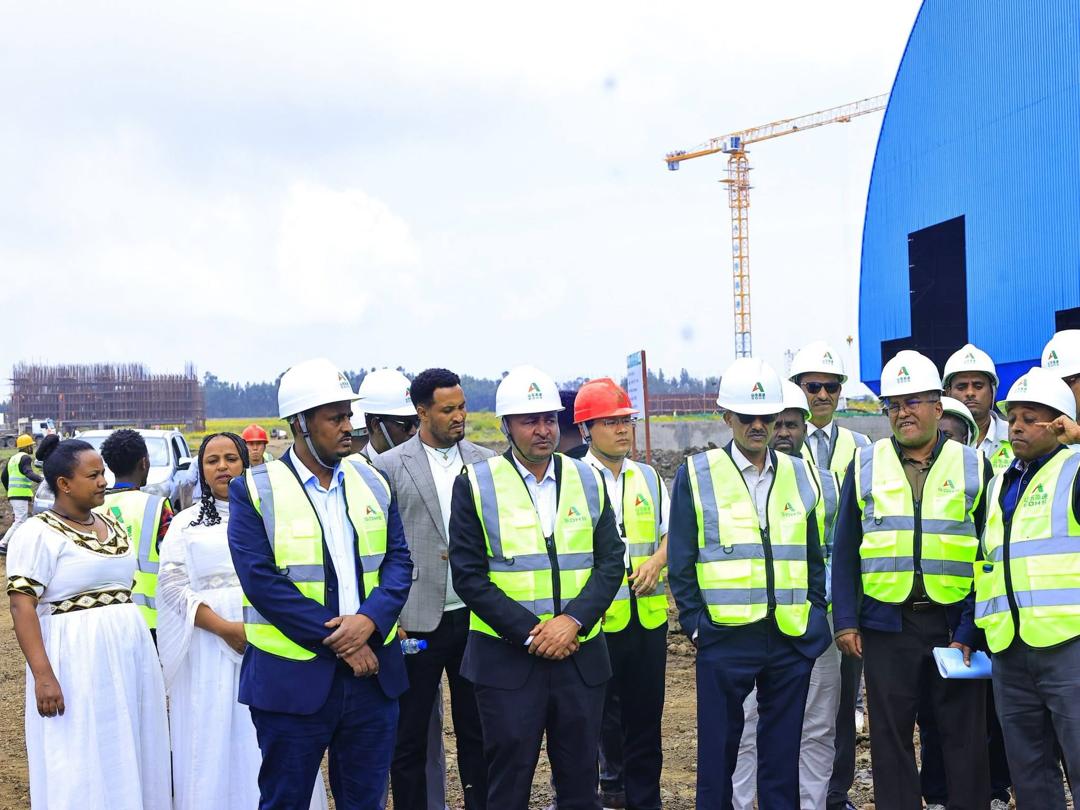 የአማራ ክልል ርዕሰ መስተዳድር የዓባይ ሲሚንቶ ፋብሪካ ፕሮጀክትን ጎበኙ - Image 3